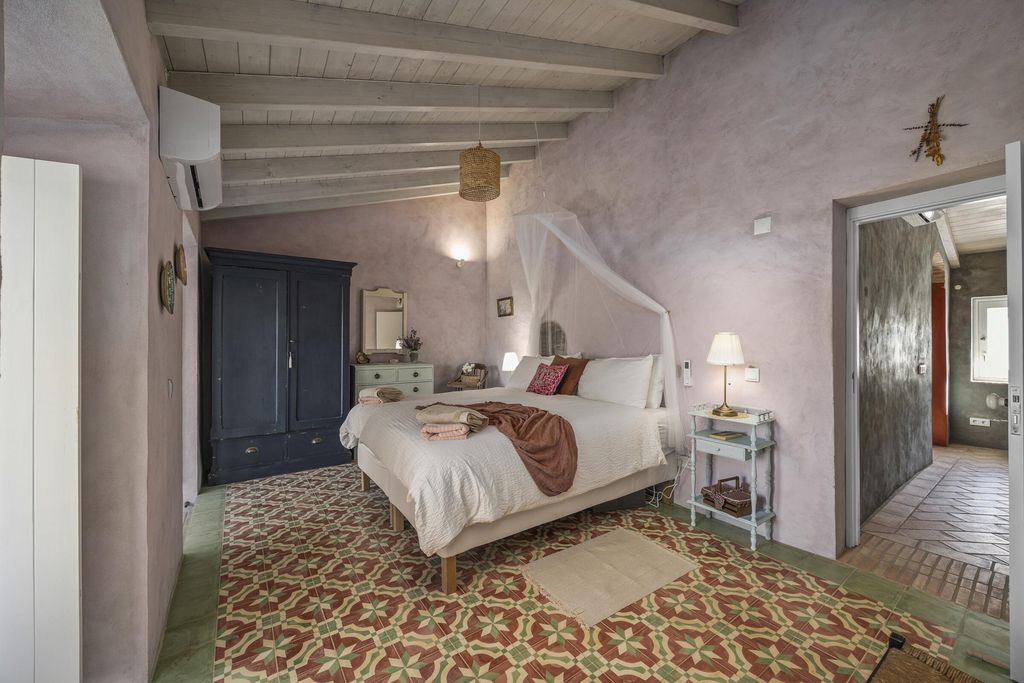 Cova do Coração 9 - Gallery