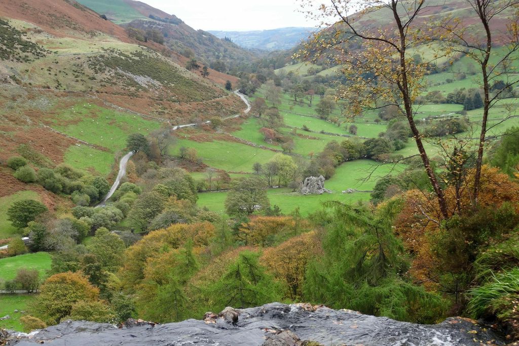 Henfaes Isaf 1 - Gallery