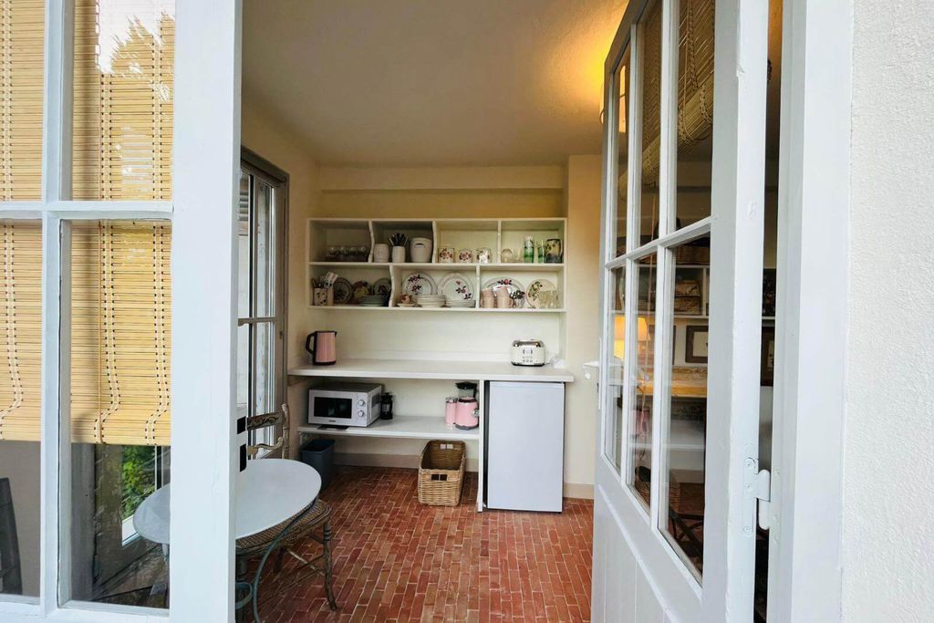 Beachhouse Barn, Medoc gallery 6 - Gallery