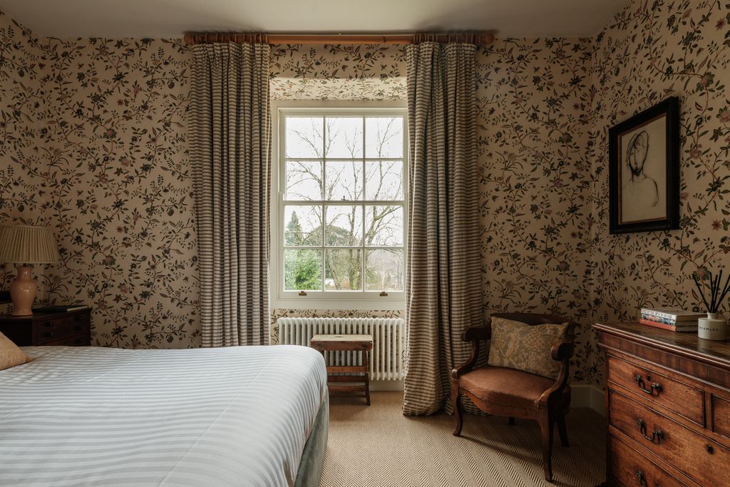 The Bradley Hare 6 - Gallery