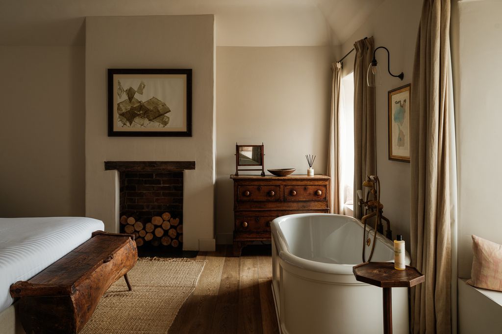 The Bradley Hare 2 - Gallery