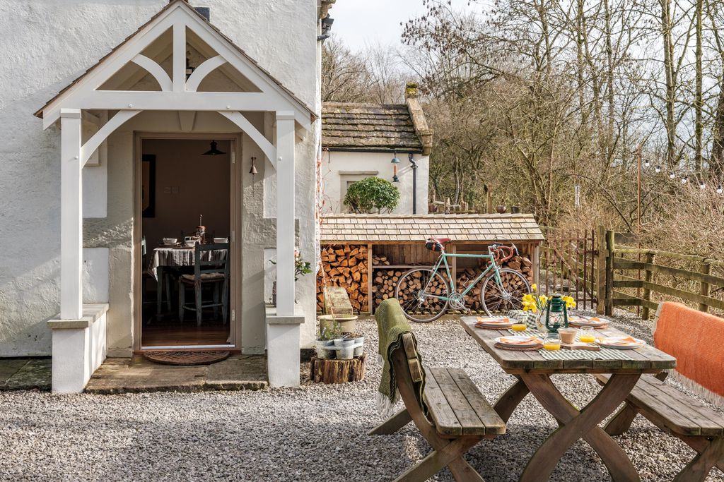 Little Bank 19 - Gallery