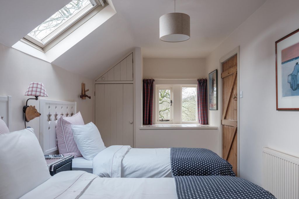 Little Bank 15 - Gallery