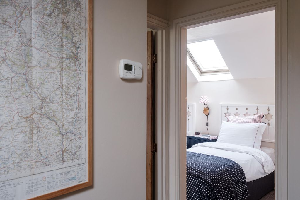 Little Bank 14 - Gallery