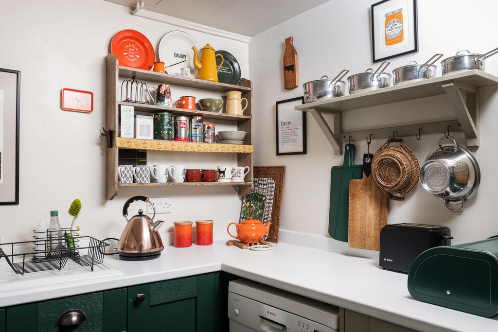 Little Bank 8 - Gallery