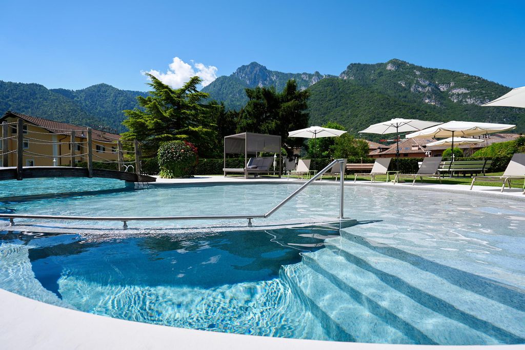 Good Life Hotel Garden 4 - Gallery