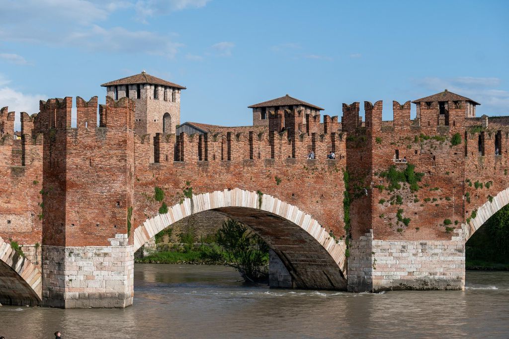 Gavi Suites 11 - Gallery