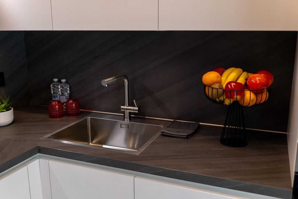 Gavi Suites 18 - Gallery