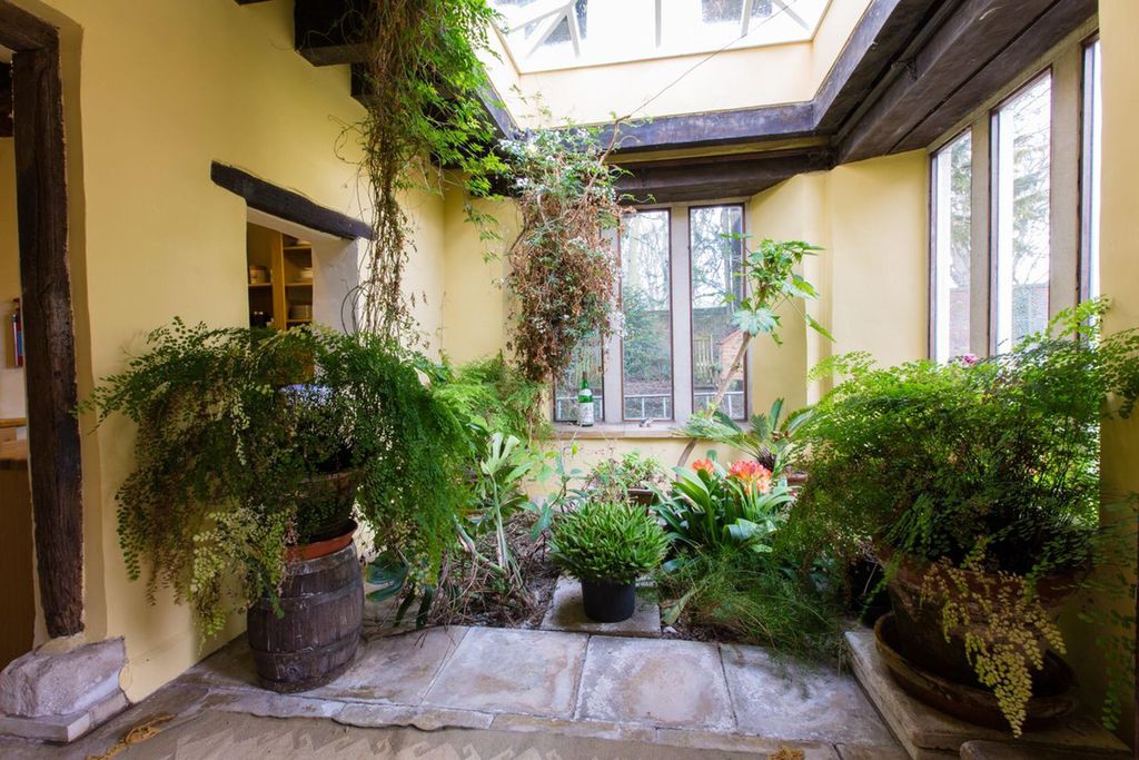 Fyfield Manor 5 - Gallery