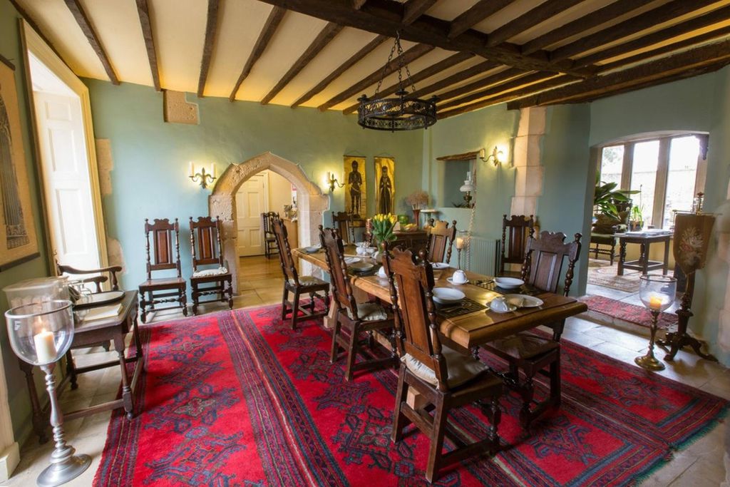 Fyfield Manor 6 - Gallery