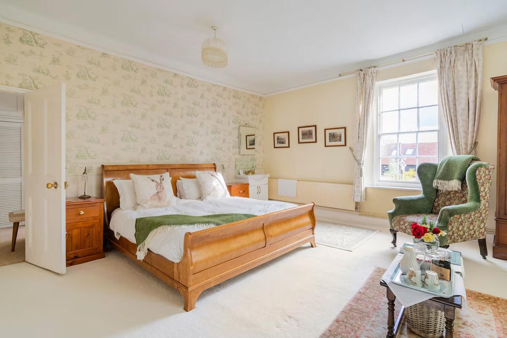 Fyfield Manor 8 - Gallery