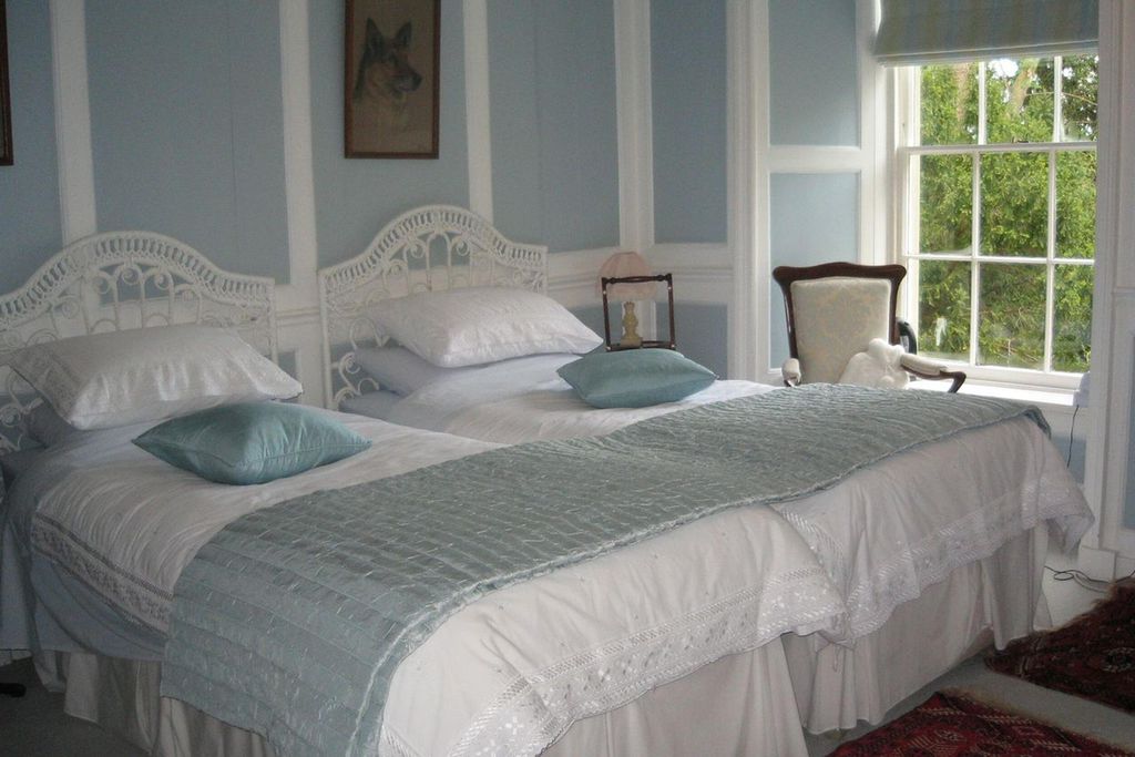 Fyfield Manor 13 - Gallery