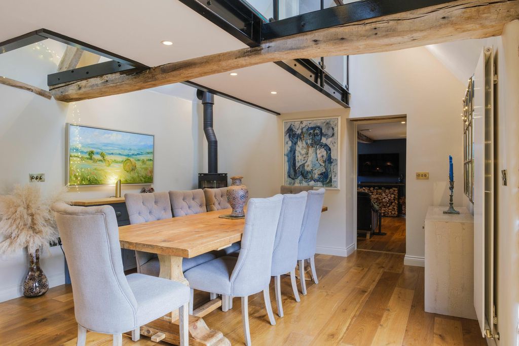 Pond Cottage 8 - Gallery