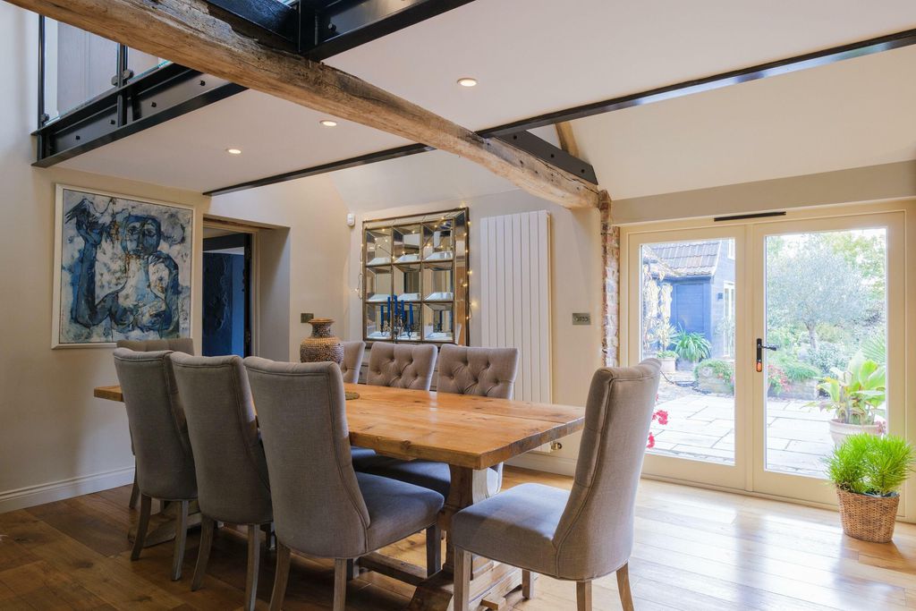 Pond Cottage 11 - Gallery