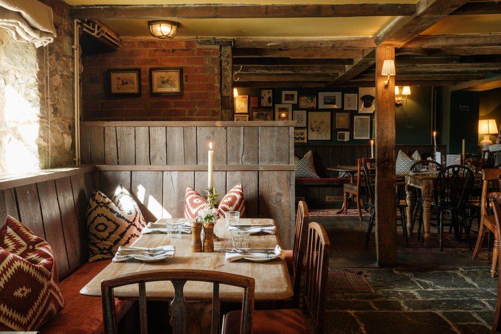 The Queen's Head 7 - Gallery