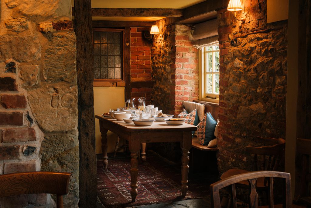 The Queen's Head 13 - Gallery