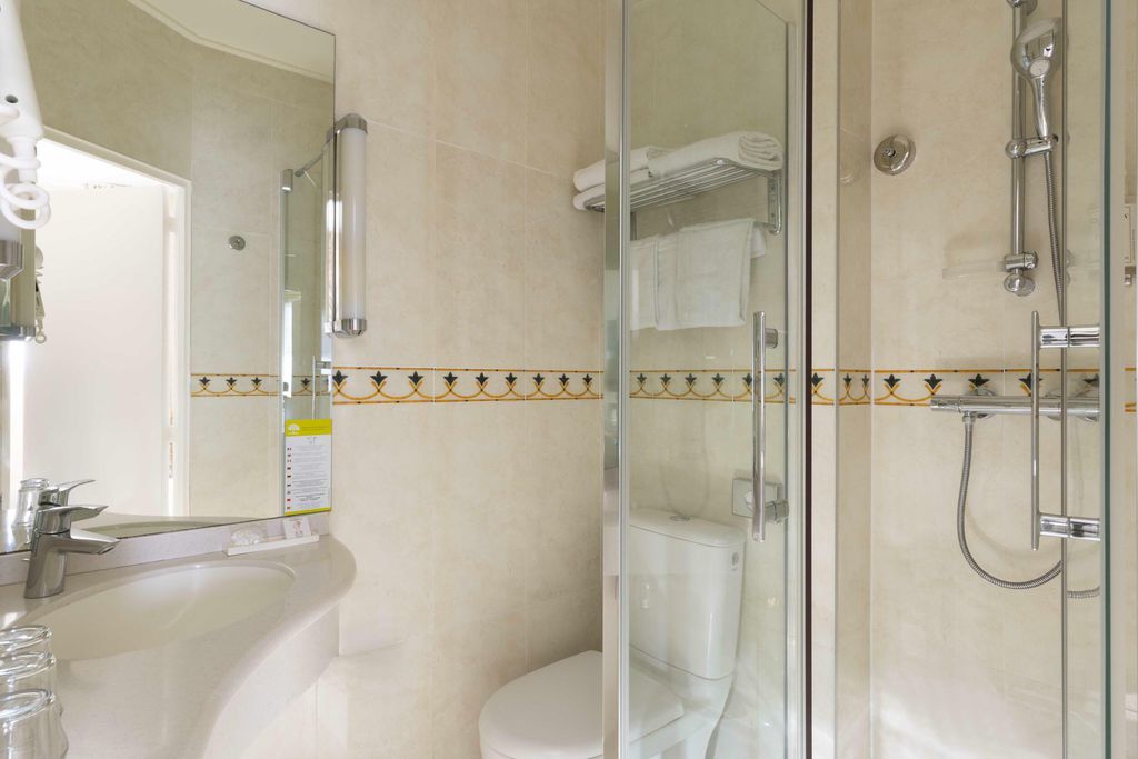 Hôtel Le Clément 6 - Gallery