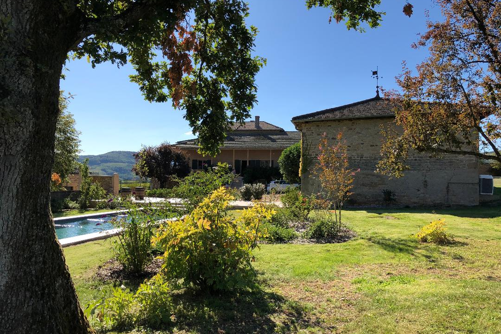 Aux Pierres 5 - Gallery