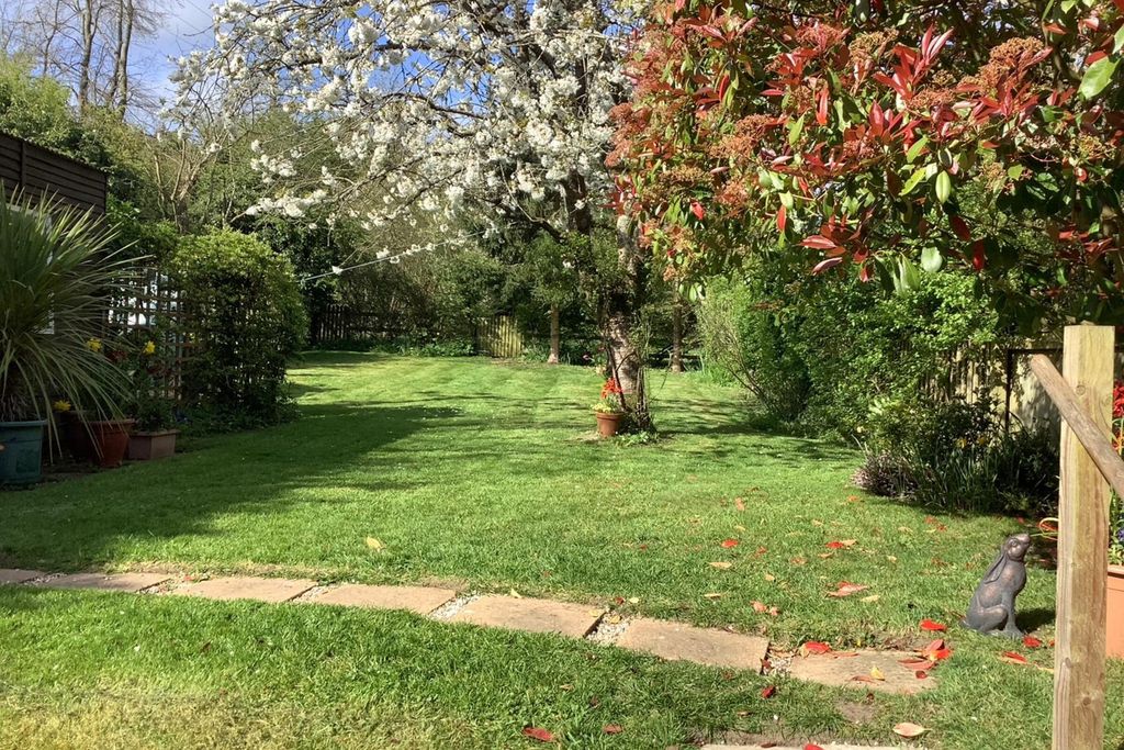 Willow Tree Cottage 10 - Gallery