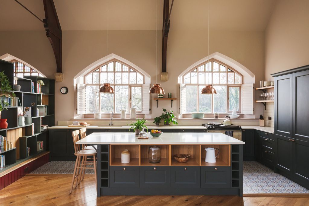 Wesleyan Cottage 5 - Gallery