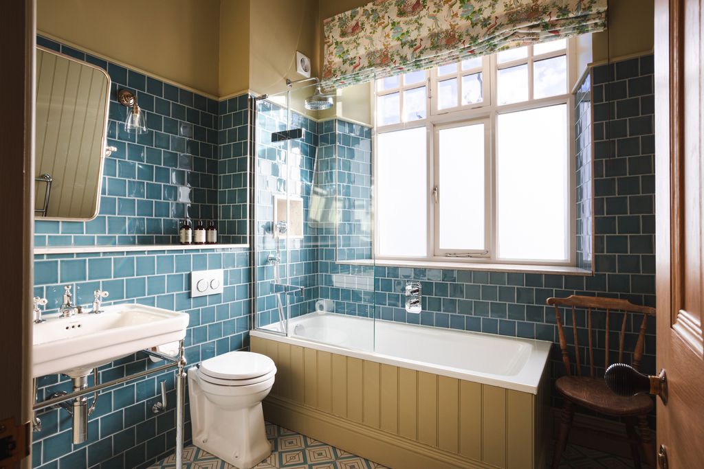 Wesleyan Cottage 9 - Gallery