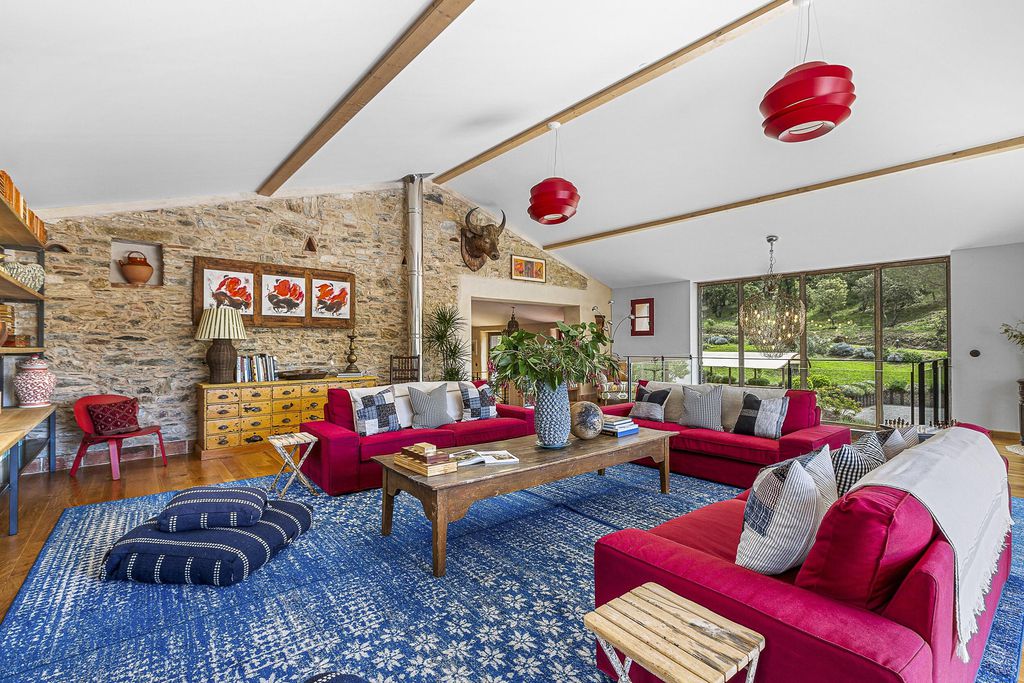 Domaine Madrona 4 - Gallery