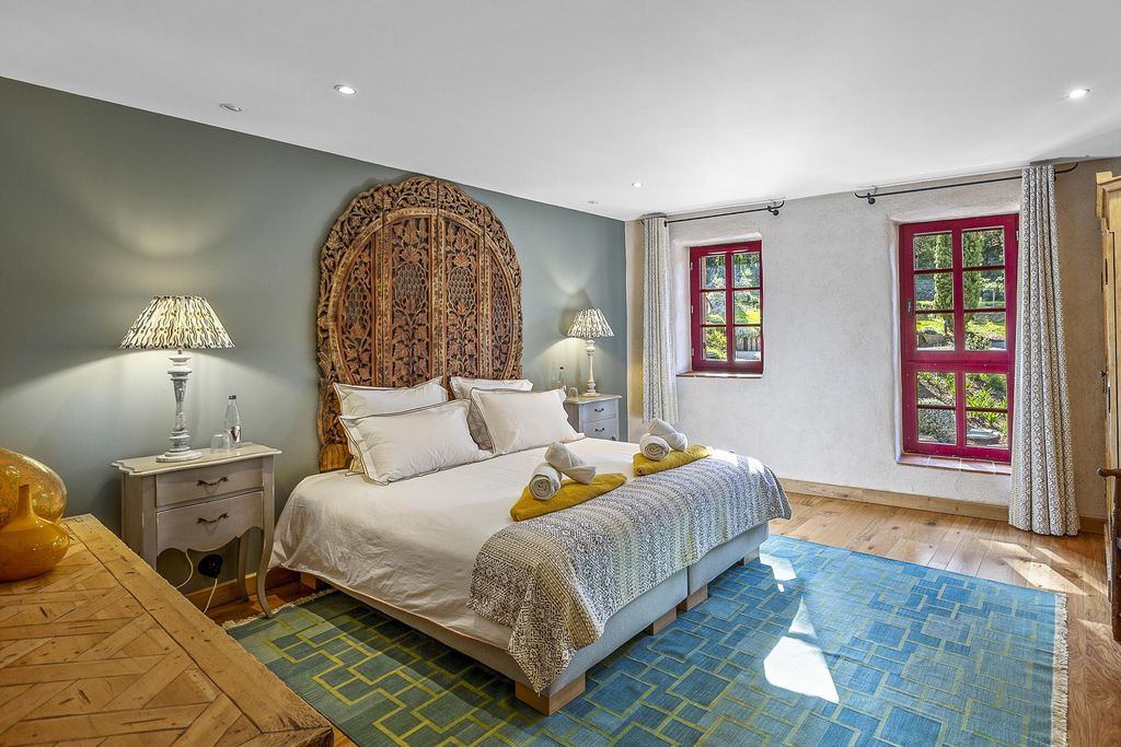 Domaine Madrona 6 - Gallery