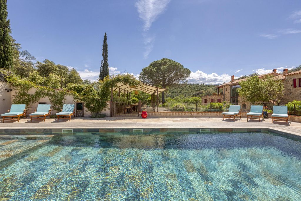 Domaine Madrona 13 - Gallery