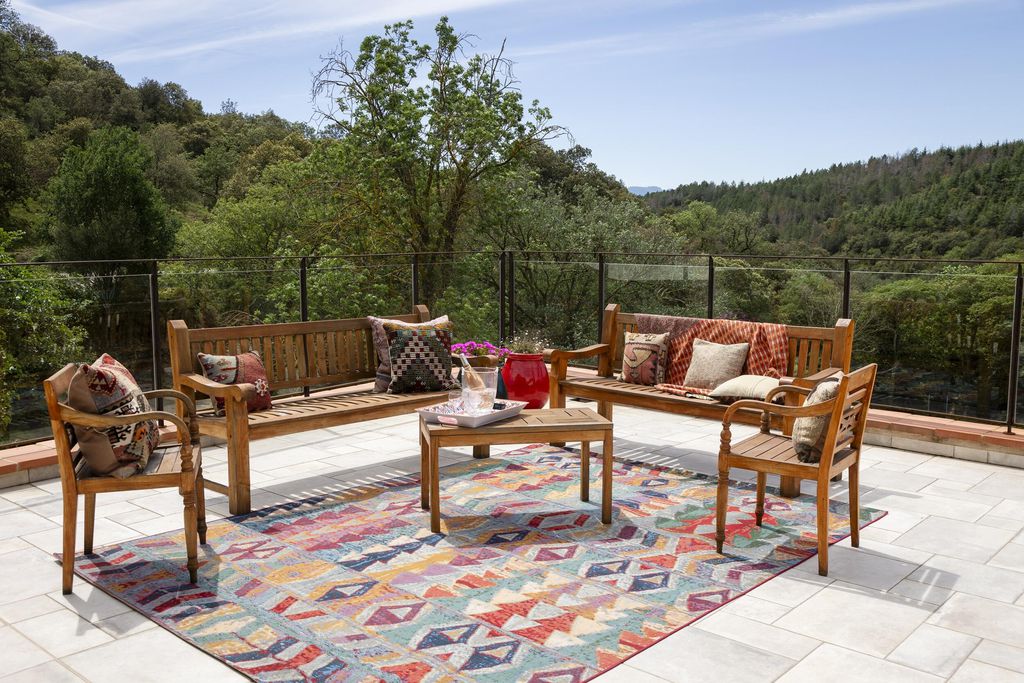 Domaine Madrona 14 - Gallery