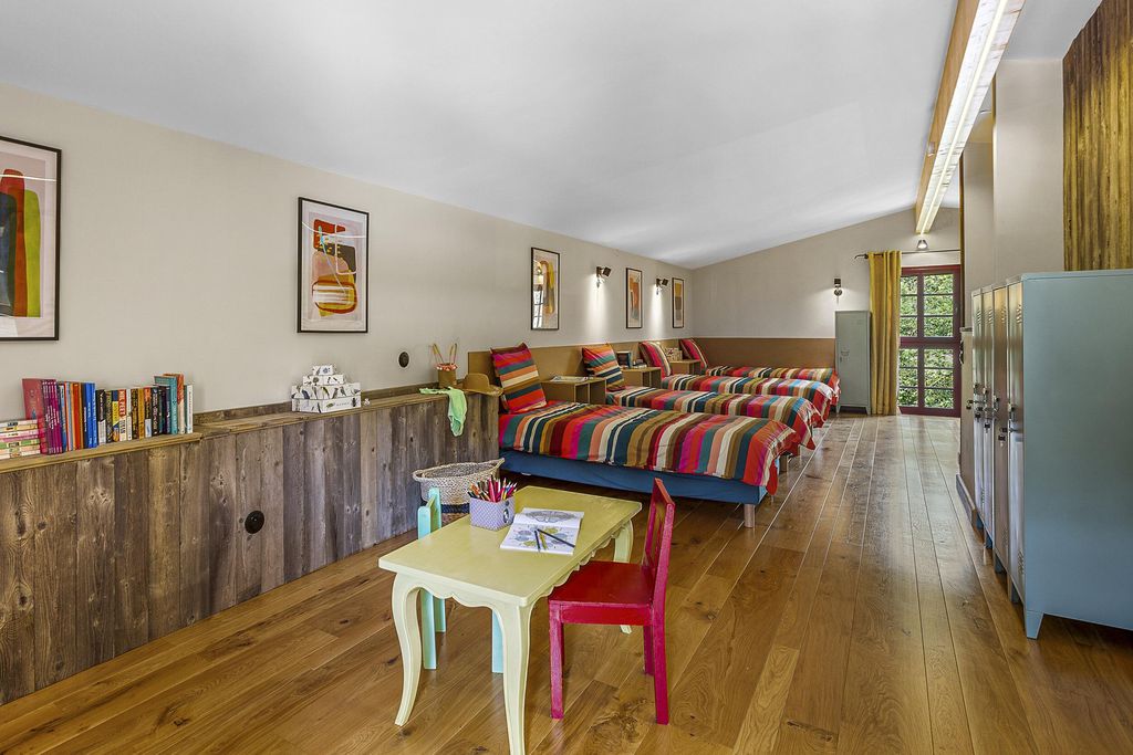 Domaine Madrona 15 - Gallery