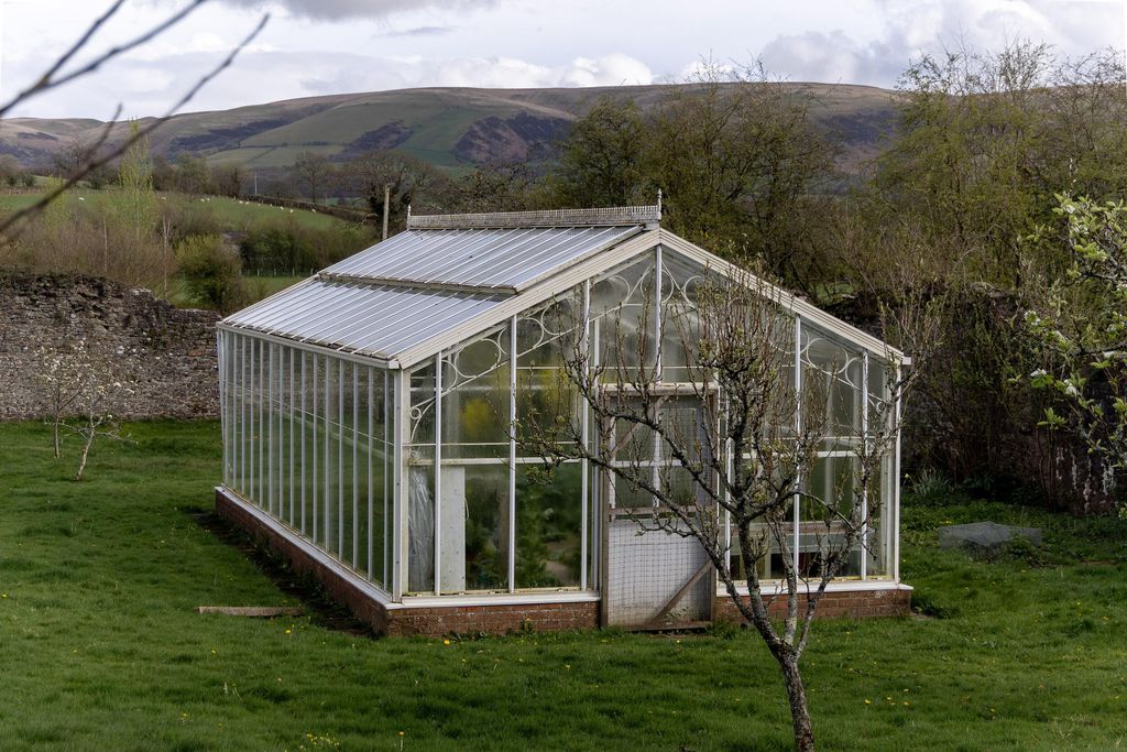 Llwynwermod Estate - Gatekeepers Cottage 15 - Gallery