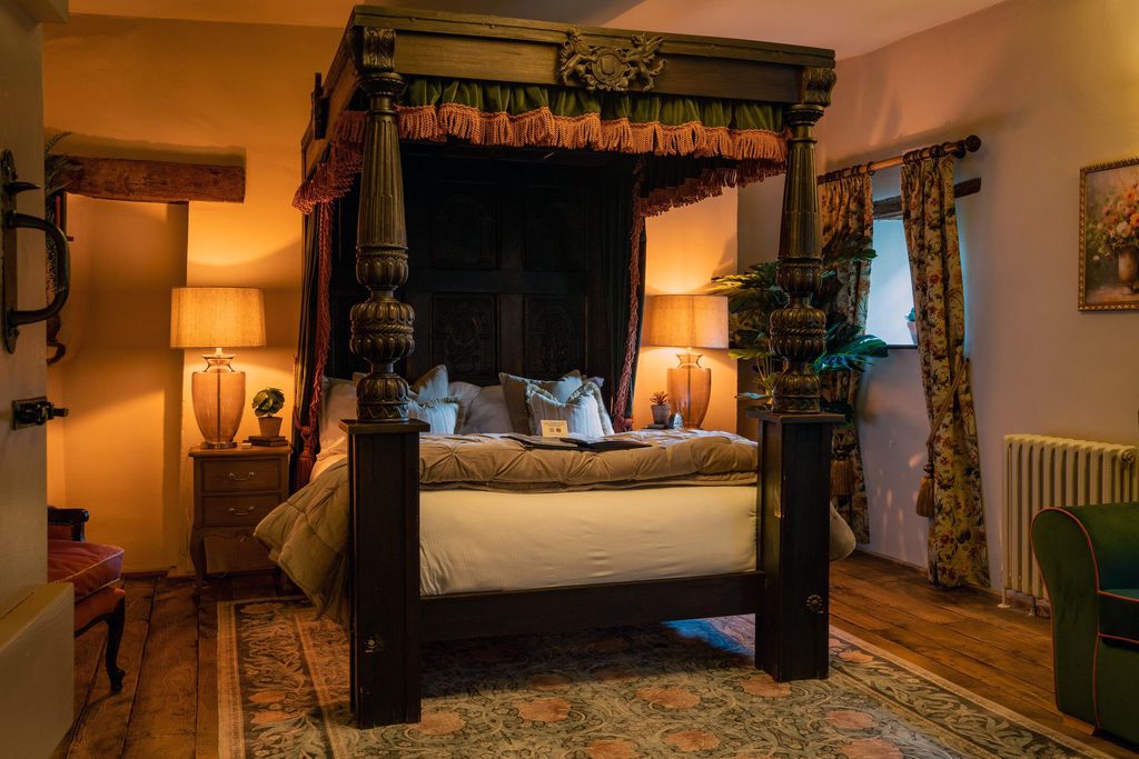 The George Inn 8 - Gallery