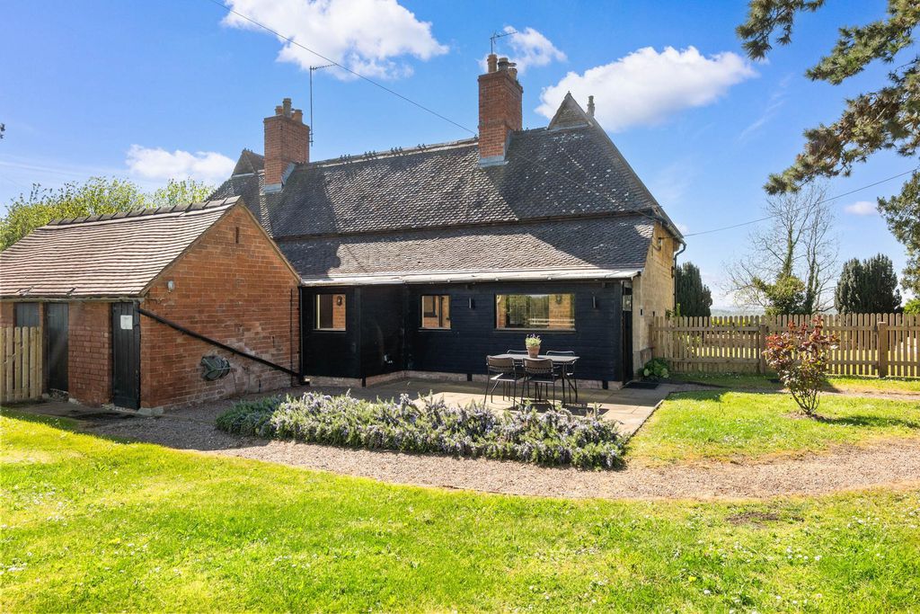 The Alms House West at Forthampton Estate 9 - Gallery
