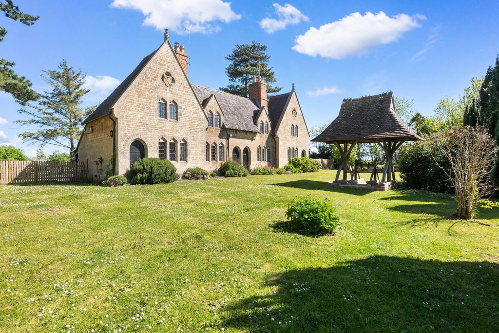The Alms House East & West at Forthampton Estate 1 - Gallery