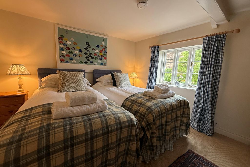 Ivy Cottage 2 - Gallery