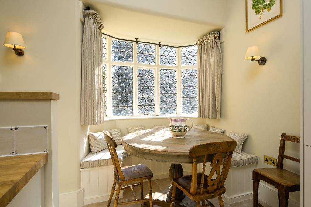 Hollybush Cottage at Badminton Estate 14 - Gallery