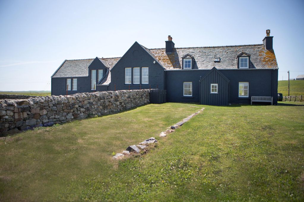 Tigharry Schoolhouse 18 - Gallery
