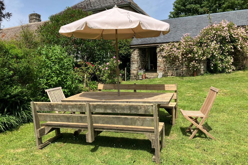 Affeton Barton 6 - Gallery