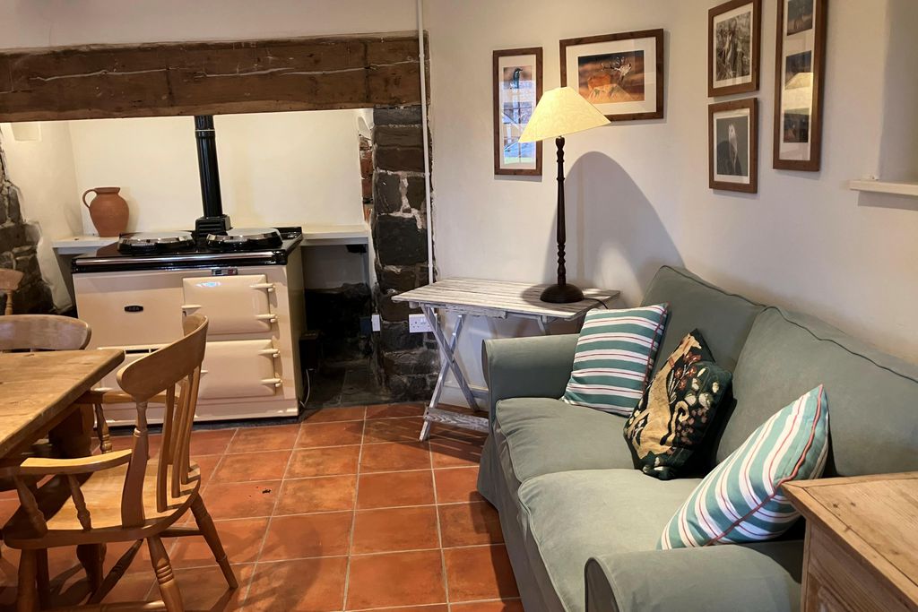 Affeton Barton 12 - Gallery