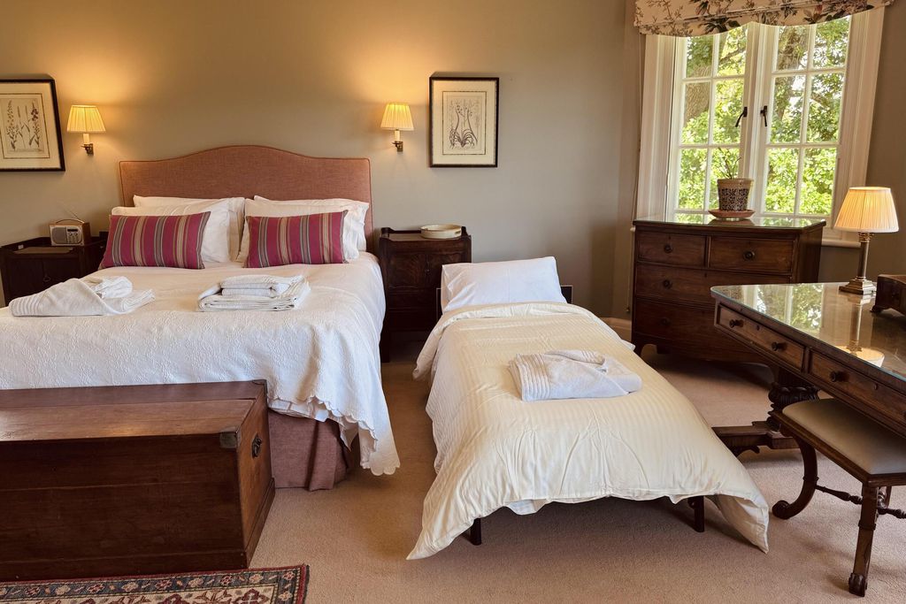 Woodlands 10 - Gallery