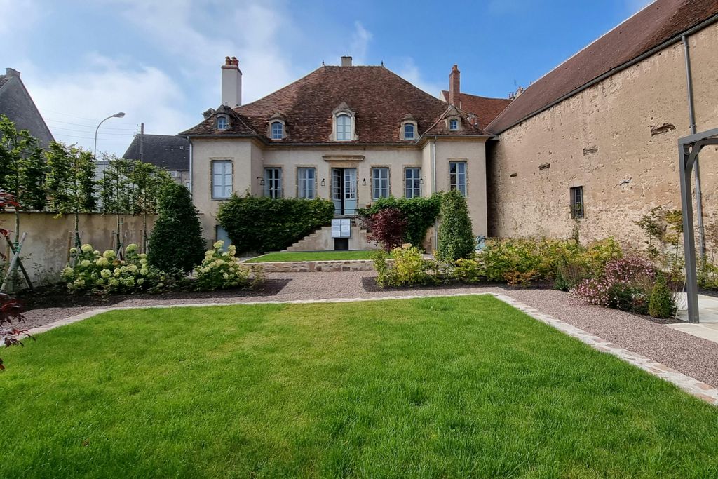 Town House in Saulieu 15 - Gallery