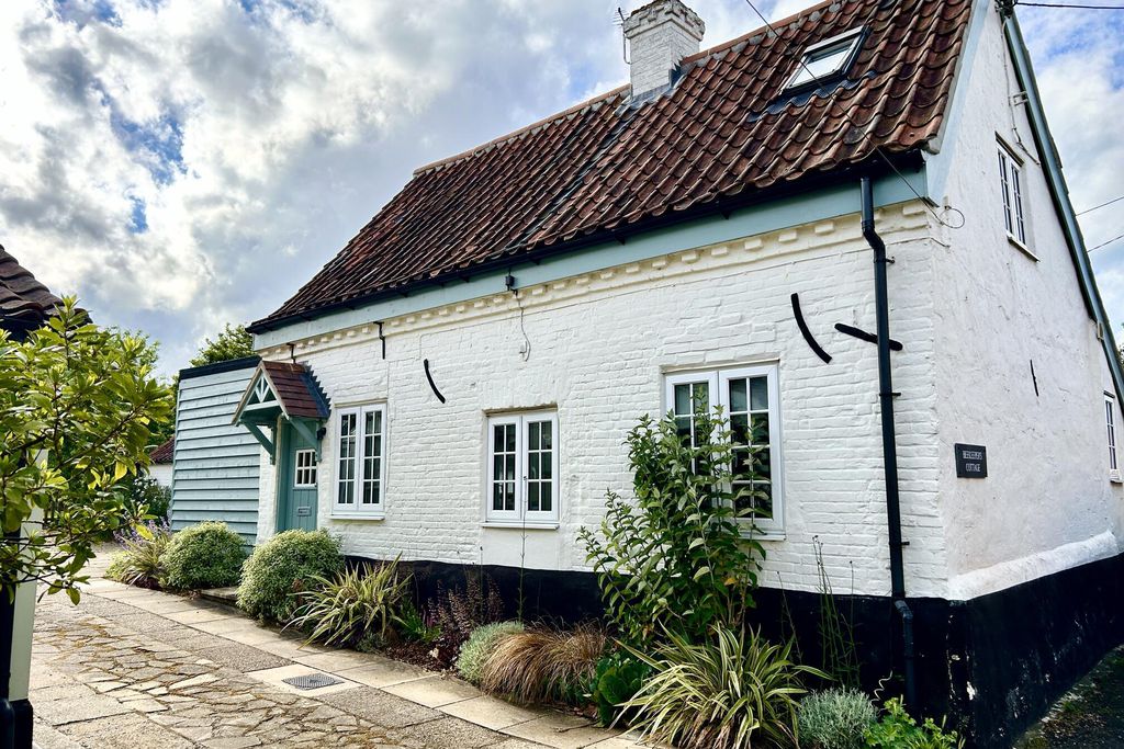 The Beekeeper's Cottage 1 - Gallery