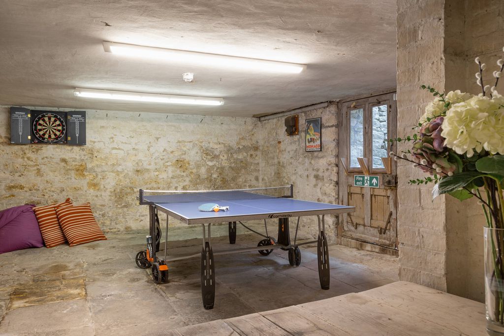 Overtown Manor 10 - Gallery