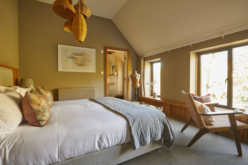 Timbrell's Yard 4 - Gallery