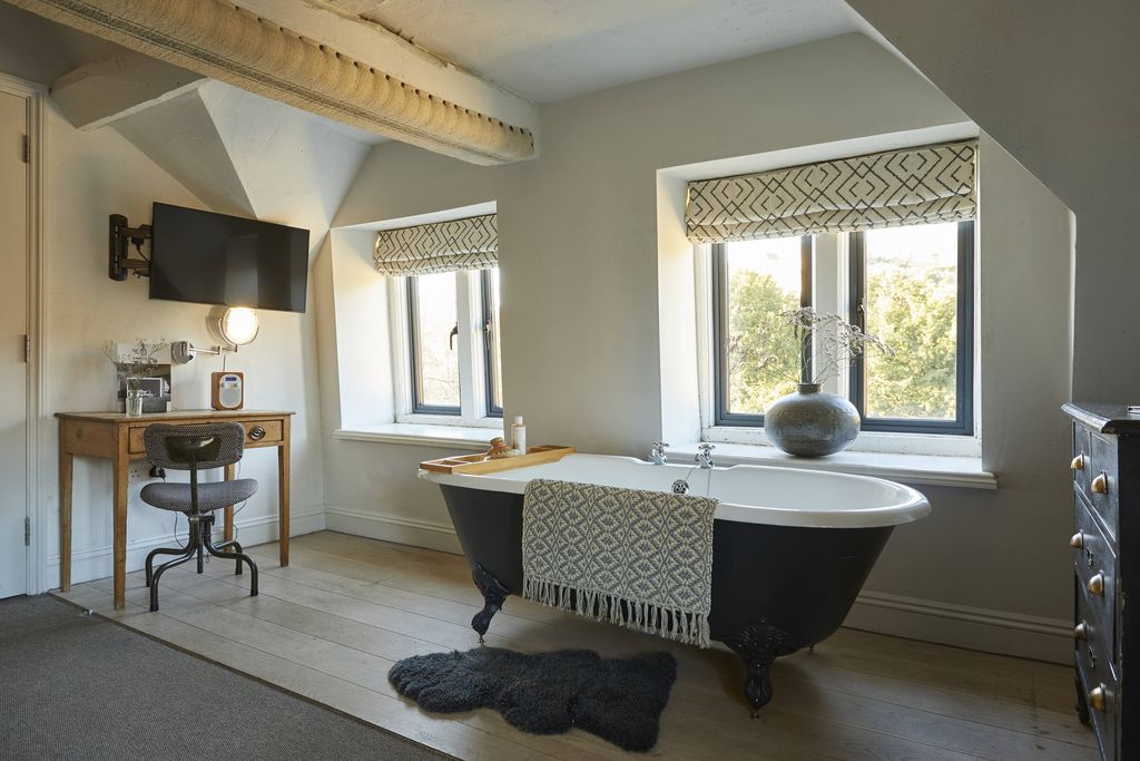 Timbrell's Yard 5 - Gallery