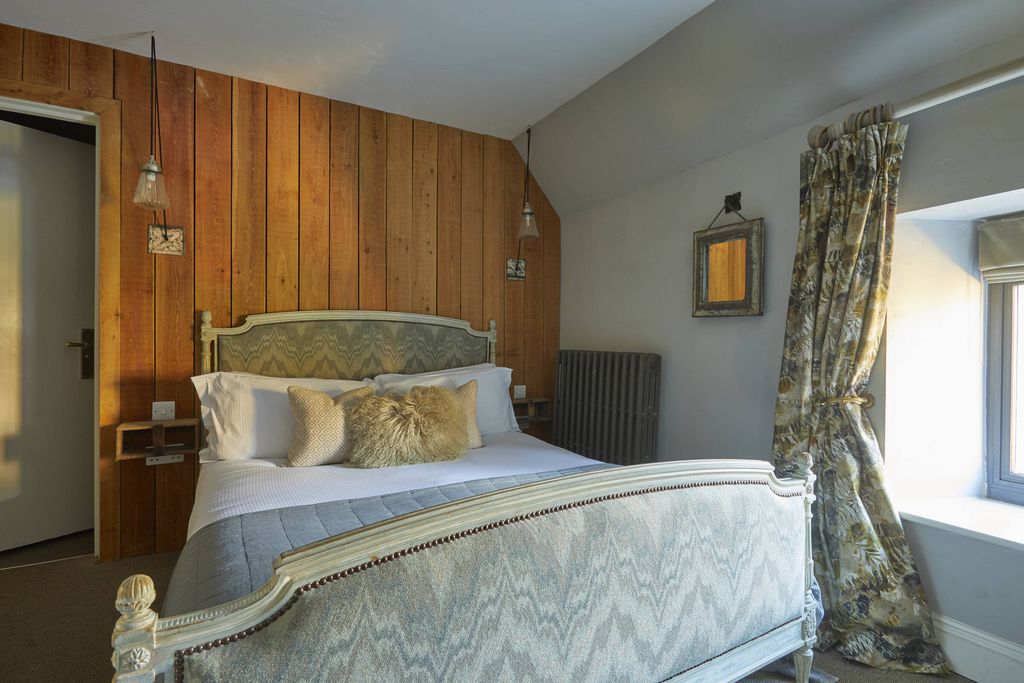 Timbrell's Yard 6 - Gallery