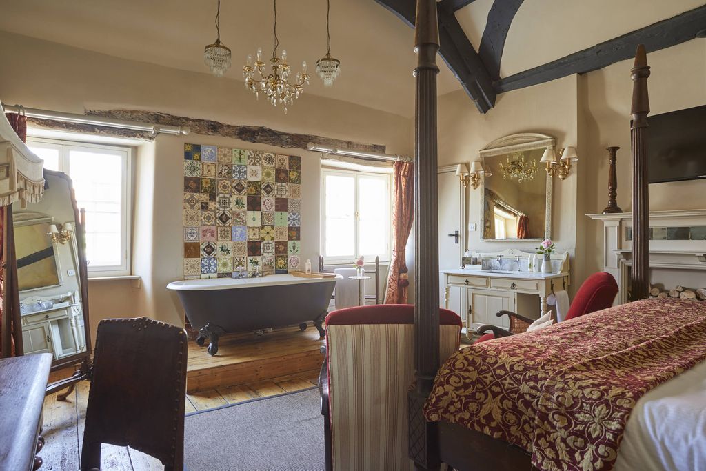 The White Hart 9 - Gallery