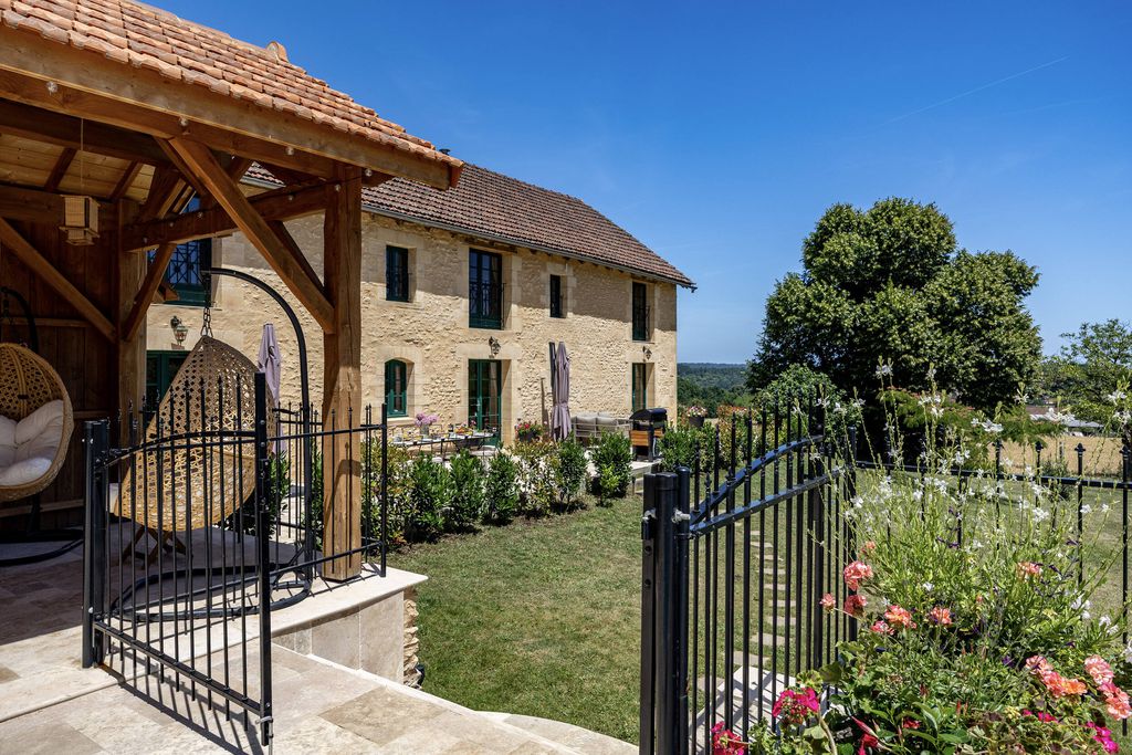 La Mouy 19 - Gallery