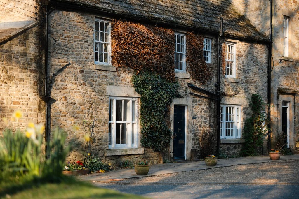 The Cottage at Burnhopeside Hall Estate 1 - Gallery