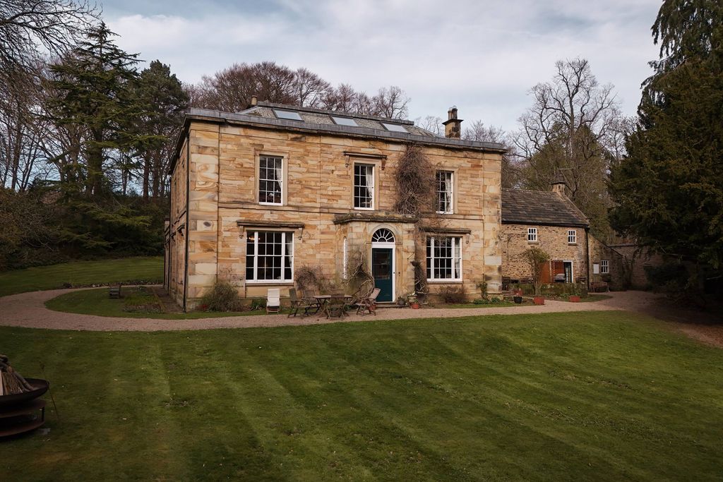 The Cottage at Burnhopeside Hall Estate 11 - Gallery